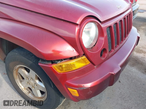 2005 Jeep Liberty Limited with VIN 1J4GK58K15W686107, listed as a IAAI auction lot 42015682 with 153,494 mi miles. Bid and sale history available at carsss.com. Image 6.