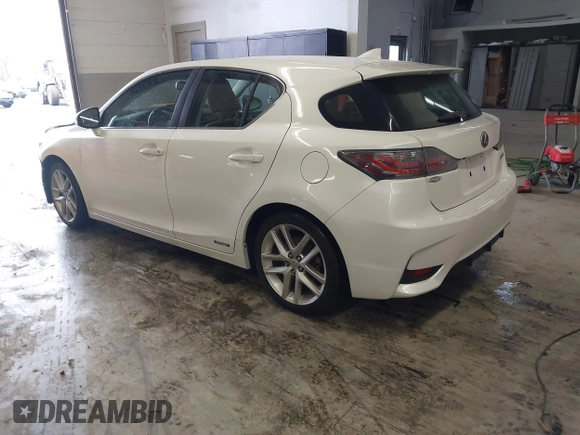 2014 Lexus CT 200h Hybrid with VIN JTHKD5BH4E2201634, listed as a IAAI auction lot 41068948 with 132,125 mi miles. Bid and sale history available at carsss.com. Image 3.