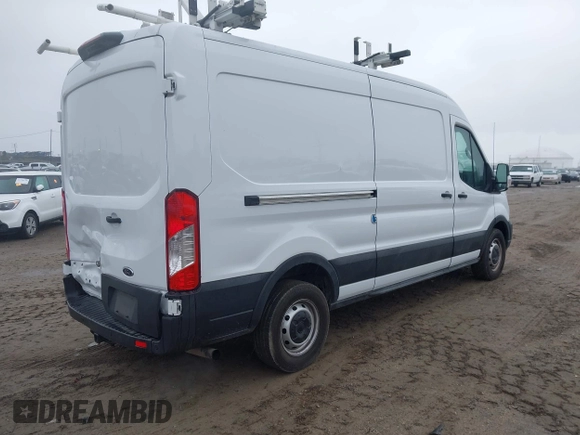2021 Ford Transit Cargo with VIN 1FTBR1C88MKA52816, listed as a IAAI auction lot 41620731 with 60,716 mi miles and . Bid and sale history available at DreamBid. Image 4.