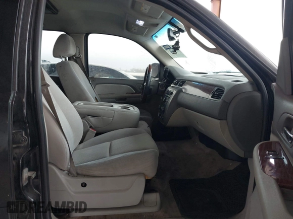2007 GMC Yukon SLE w/3SA with VIN 1GKFC13C27R307371, listed as a IAAI auction lot 41569424 with 355,074 mi miles. Bid and sale history available at carsss.com. Image 5.