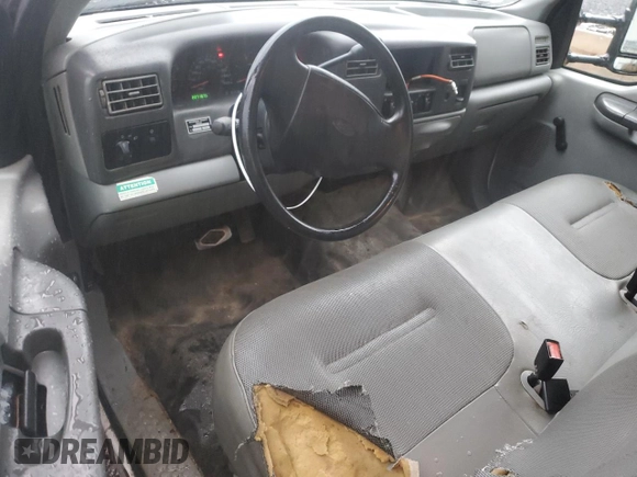 2002 Ford F-350 with VIN 1FDWF36F62EA33785, listed as a Copart auction lot 83114154 with 227,107 mi miles and Salvage title. Bid and sale history available at DreamBid. Image 8.