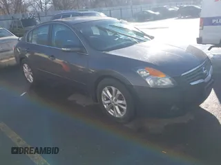 2008 Nissan Altima SL z VIN 1N4BL21E08C261375, wystawiony jako IAAI lot #41646728 z przebiegiem 209 837 mil mil oraz . Historia ofert i sprzedaży dostępna na DreamBid. Obrazek 1.