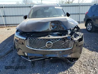 2025 Volvo XC90 with VIN YV4062PGXS1375711, listed as a Copart auction lot 52612965 with 40 mi miles and Salvage Title. Bid and sale history available at DreamBid. Image 5.