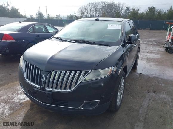 2011 Lincoln MKX with VIN 2LMDJ8JK7BBJ17783, listed as a IAAI auction lot 41672695 with 335,492 mi miles. Bid and sale history available at carsss.com. Image 17.