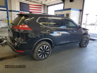 2017 Nissan Rogue SV z VIN KNMAT2MV1HP557905, wystawiony jako Copart lot #63863595 z przebiegiem 78 445 mil mil oraz Szkoda całkowita • Salvage title. Historia ofert i sprzedaży dostępna na DreamBid. Obrazek 3.