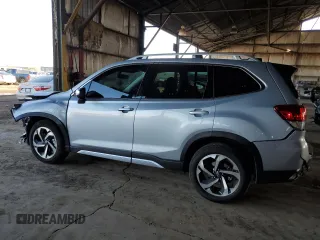 2024 Subaru Forester Touring z VIN JF2SKAMC3RH410742, wystawiony jako Copart lot #48563465 z przebiegiem 8 344 mil mil oraz Szkoda całkowita • Salvage title. Historia ofert i sprzedaży dostępna na DreamBid. Obrazek 2.