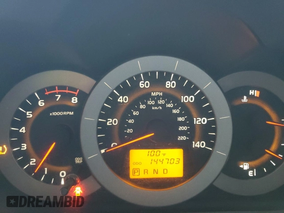 2010 Toyota RAV4 Sport z VIN 2T3RF4DV2AW028639, wystawiony jako Copart lot #63523175 z przebiegiem 144 703 mil mil oraz Czysty tytuł • Clean title. Historia ofert i sprzedaży dostępna na DreamBid. Obrazek 9.