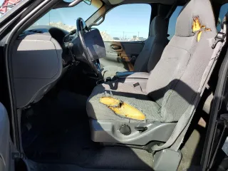 2000 Ford F-150 XL с VIN 1FTZX0726YKB47787, выставлен на аукционе Copart как лот 49712445 с пробегом Не указан миль и Списание • Salvage title. История ставок и продаж доступна на DreamBid. Изображение 7.