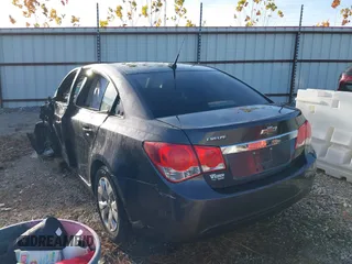 2014 Chevrolet Cruze LS z VIN 1G1PA5SH9E7480168, wystawiony jako IAAI lot #40937117 z przebiegiem 127 982 mil mil oraz . Historia ofert i sprzedaży dostępna na DreamBid. Obrazek 3.