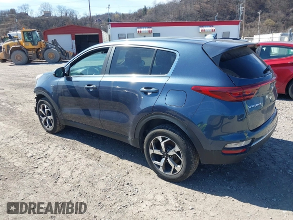 2020 Kia Sportage LX with VIN KNDPMCAC8L7765627, listed as a IAAI auction lot 41856507 with 57,968 mi miles. Bid and sale history available at carsss.com. Image 3.
