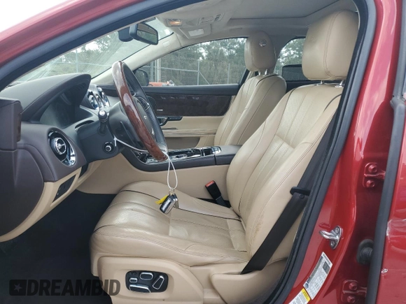 2015 Jaguar XJ with VIN SAJWA2GZ4F8V85085, listed as a Copart auction lot 45409105 with 91,137 mi miles and Non Repairable. Bid and sale history available at carsss.com. Image 7.