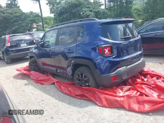 2020 Jeep Renegade Latitude with VIN ZACNJABB5LPL87163, listed as a IAAI auction lot 40948221 with 118,125 mi miles and . Bid and sale history available at DreamBid. Image 3.