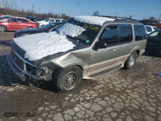 2001 Mercury Mountaineer with VIN 4M2ZU86P31UJ00676, listed as a Copart auction lot 82752844 with 160,886 mi miles and Salvage Title. Bid and sale history available at carsss.com. Image 1.