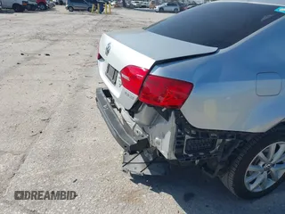 2012 Volkswagen Jetta SE с VIN 3VWDP7AJ9CM313060, выставлен на аукционе IAAI как лот 42182183 с пробегом 123 291 миль миль и . История ставок и продаж доступна на DreamBid. Изображение 13.