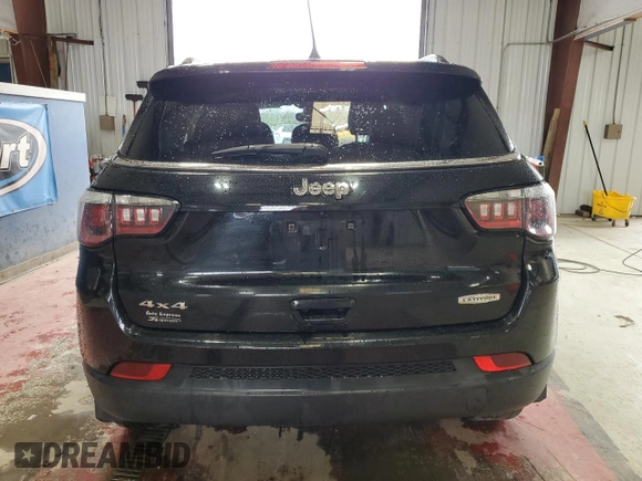 2018 Jeep Compass Latitude with VIN 3C4NJDBB1JT138725, listed as a Copart auction lot 54827685 with 87,526 mi miles and Salvage title. Bid and sale history available at DreamBid. Image 6.