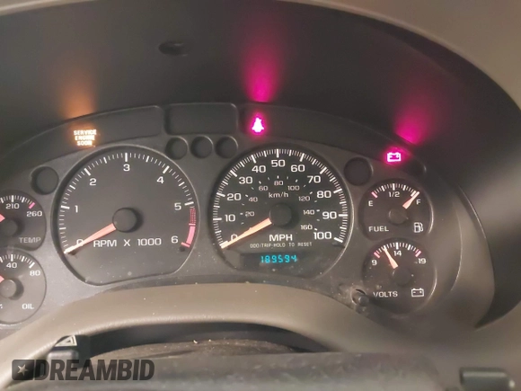 2000 GMC Jimmy Diamond Edition Luxury with VIN 1GKDT13W7Y2398987, listed as a IAAI auction lot 42035344 with 189,594 mi miles. Bid and sale history available at carsss.com. Image 7.