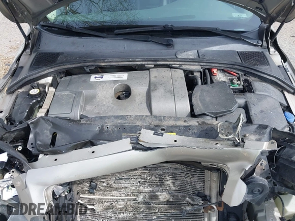 2008 Volvo V70 with VIN YV1BW982681048362, listed as a IAAI auction lot 41937692 with 233,469 mi miles and . Bid and sale history available at DreamBid. Image 10.