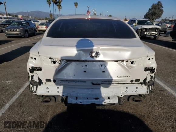 2022 Lexus LS 500 z VIN JTHD51FF4N5015727, wystawiony jako Copart lot #47623113 z przebiegiem Nie podano mil oraz . Historia ofert i sprzedaży dostępna na DreamBid. Obrazek 6.