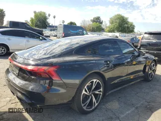 2023 Audi e-tron GT Premium Plus z VIN WAUCJBFW0P7001245, wystawiony jako Copart lot #46142435 z przebiegiem 8 352 mil mil oraz Szkoda całkowita • Salvage title. Historia ofert i sprzedaży dostępna na DreamBid. Obrazek 3.