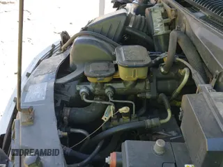 1995 Chevrolet Astro с VIN 1GNDM19W9SB267820, выставлен на аукционе IAAI как лот 42334535 с пробегом 348 001 миль миль и . История ставок и продаж доступна на DreamBid. Изображение 19.