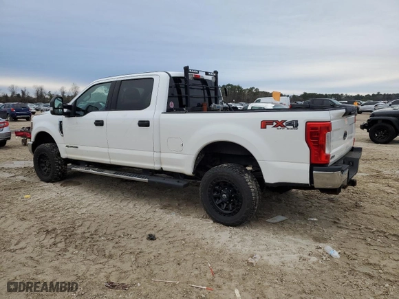 2018 Ford Super Duty F-350 SRW XL with VIN 1FT8W3BT6JEC85785, listed as a Copart auction lot 46358565 with NaN miles and Clean Title. Bid and sale history available at carsss.com. Image 2.