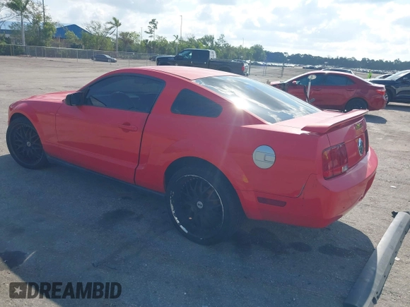 2008 Ford Mustang Deluxe with VIN 1ZVHT80N185150814, listed as a IAAI auction lot 42216084 with 140,271 mi miles and . Bid and sale history available at DreamBid. Image 3.
