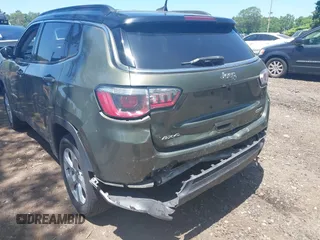 2018 Jeep Compass Latitude with VIN 3C4NJDBB5JT200840, listed as a IAAI auction lot 42557660 with 39,489 mi miles and . Bid and sale history available at DreamBid. Image 6.