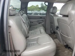 2006 GMC Sierra Denali z VIN 2GTEK63N461347595, wystawiony jako Copart lot #73427334 z przebiegiem 208 651 mil mil oraz Tytuł czysty. Historia ofert i sprzedaży dostępna na DreamBid. Obrazek 10.