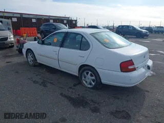 1999 Nissan Altima XE with VIN 1N4DL01D0XC168505, listed as a IAAI auction lot 41928029 with 307,674 mi miles. Bid and sale history available at carsss.com. Image 3.