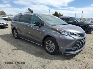 2022 Toyota Sienna LE с VIN 5TDKRKEC6NS077795, выставлен на аукционе Copart как лот 52788715 с пробегом 33 758 миль миль и Списание • Salvage title. История ставок и продаж доступна на DreamBid. Изображение 4.
