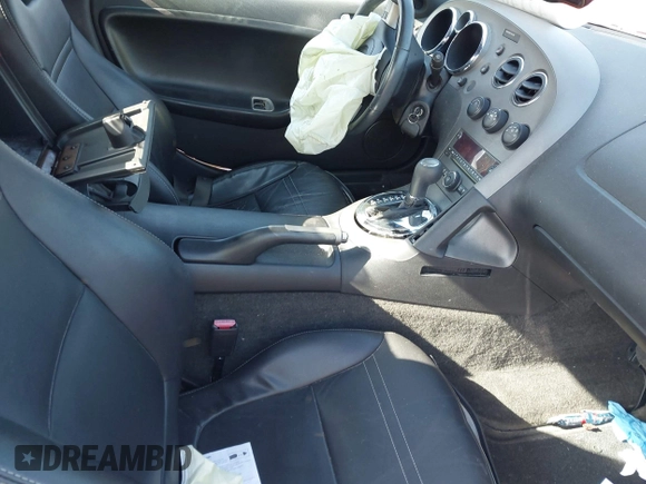 2008 Pontiac Solstice z VIN 1G2MB35B58Y102189, wystawiony jako IAAI lot #42146408 z przebiegiem Nie podano mil oraz . Historia ofert i sprzedaży dostępna na DreamBid. Obrazek 5.