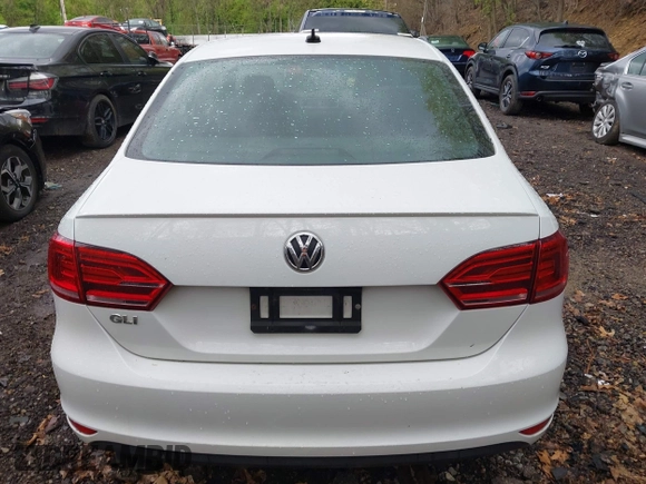 2014 Volkswagen Jetta GLI с VIN 3VW4T7AJ7EM315601, выставлен на аукционе IAAI как лот 42190687 с пробегом 113 220 миль миль и . История ставок и продаж доступна на DreamBid. Изображение 16.