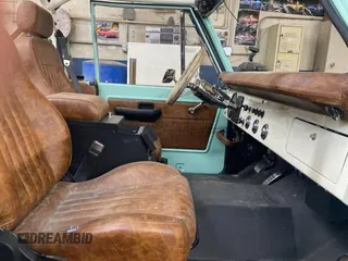 1970 Ford Bronco z VIN U15GLJ18429, wystawiony jako Copart lot #89351135 z przebiegiem 2 935 mil mil oraz Szkoda całkowita • Salvage title. Historia ofert i sprzedaży dostępna na DreamBid. Obrazek 5.