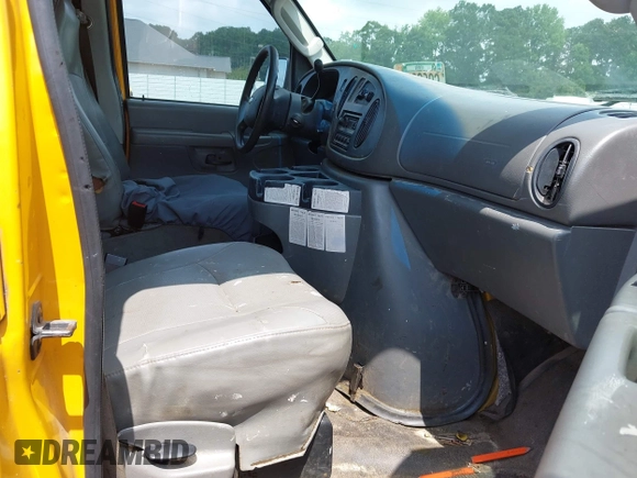 2008 Ford Econoline Cargo Commercial with VIN 1FTNE24W58DA90266, listed as a IAAI auction lot 42542610 with 158,740 mi miles and . Bid and sale history available at DreamBid. Image 5.