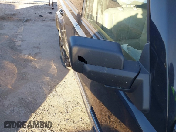 2007 Jeep Commander Limited z VIN 1J8HG58P57C621538, wystawiony jako IAAI lot #41433752 z przebiegiem 180 844 mil mil oraz . Historia ofert i sprzedaży dostępna na DreamBid. Obrazek 12.