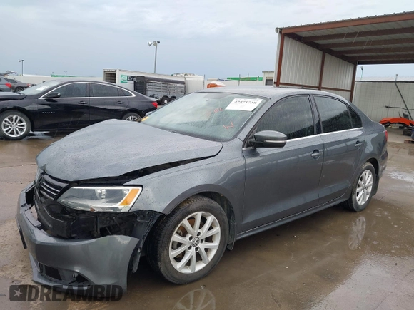 2013 Volkswagen Jetta SE with VIN 3VWDX7AJ1DM443139, listed as a IAAI auction lot 42471738 with 77,578 mi miles and . Bid and sale history available at DreamBid. Image 20.