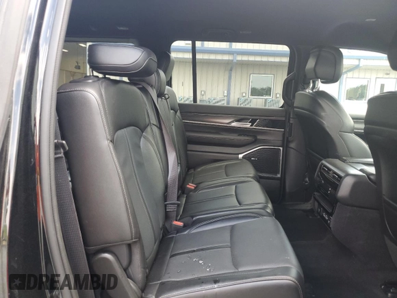 2024 Jeep Wagoneer Series II с VIN 1C4SJVBP6RS136244, выставлен на аукционе Copart как лот 57341345 с пробегом Не указан миль и Списание • Salvage title. История ставок и продаж доступна на DreamBid. Изображение 11.