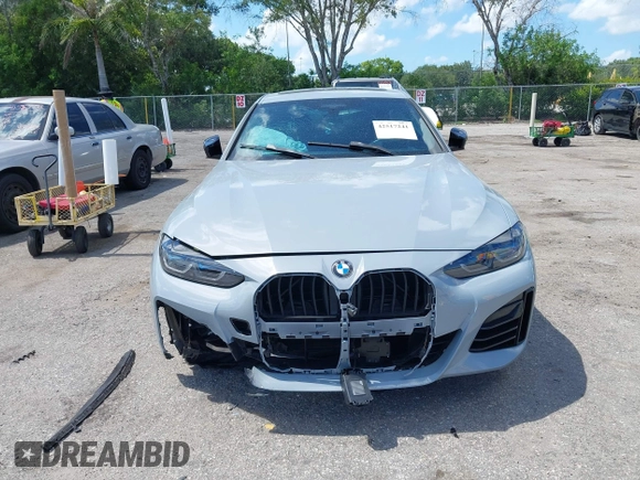 2023 BMW 4 Series M440i z VIN WBA63AW0XPFP50556, wystawiony jako IAAI lot #42517241 z przebiegiem 33 079 mil mil oraz . Historia ofert i sprzedaży dostępna na DreamBid. Obrazek 6.