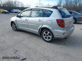 2005 Pontiac Vibe with VIN 5Y2SM63855Z424388, listed as a IAAI auction lot 41231999 with 221,430 mi miles. Bid and sale history available at carsss.com. Image 3.