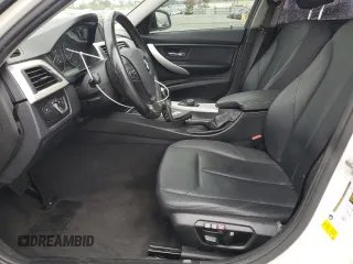2013 BMW 3 Series 328i z VIN WBA3C1C58DF436922, wystawiony jako Copart lot #55897625 z przebiegiem 88 910 mil mil oraz Szkoda całkowita • Salvage title. Historia ofert i sprzedaży dostępna na DreamBid. Obrazek 7.
