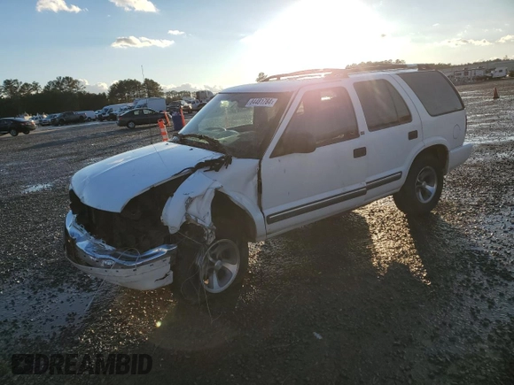 2001 Chevrolet Blazer LT with VIN 1GNCS13W712230189, listed as a Copart auction lot 84481784 with 106,405 mi miles and Salvage title. Bid and sale history available at DreamBid. Image 1.