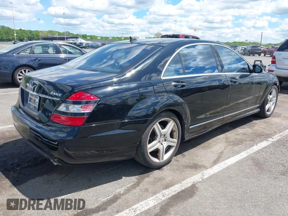 2008 Mercedes-Benz S 5.5L V8 with VIN WDDNG86X58A185159, listed as a IAAI auction lot 42221426 with 186,516 mi miles. Bid and sale history available at carsss.com. Image 17.