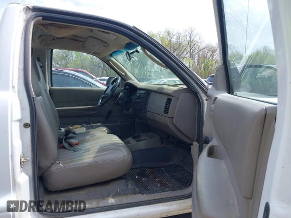 2001 Dodge Dakota with VIN 1B7FL26XX1S249462, listed as a IAAI auction lot 42003993 with 228,398 mi miles. Bid and sale history available at carsss.com. Image 5.