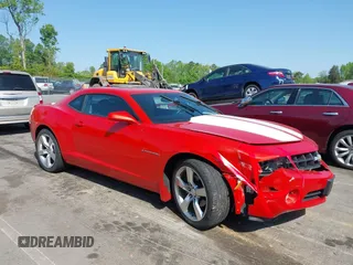 2012 Chevrolet Camaro 1LT z VIN 2G1FB1E32C9139577, wystawiony jako IAAI lot #42075273 z przebiegiem 48 749 mil mil oraz . Historia ofert i sprzedaży dostępna na DreamBid. Obrazek 1.