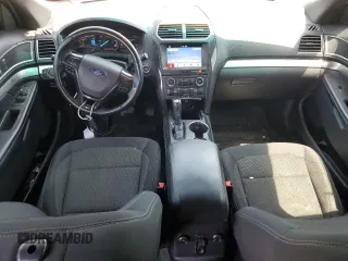 2017 Ford Explorer XLT with VIN 1FM5K7D86HGB30498, listed as a Copart auction lot 53467025 with 146,617 mi miles and Salvage title. Bid and sale history available at DreamBid. Image 8.