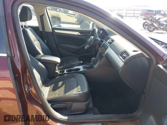 2013 Volkswagen Passat SE с VIN 1VWBN7A31DC127398, выставлен на аукционе IAAI как лот 42035829 с пробегом 103 974 миль миль и . История ставок и продаж доступна на DreamBid. Изображение 5.