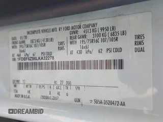 2020 Ford Transit z VIN 1FDBF6Z86LKA32278, wystawiony jako IAAI lot #42511403 z przebiegiem 94 821 mil mil oraz . Historia ofert i sprzedaży dostępna na DreamBid. Obrazek 9.