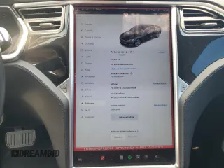 2013 Tesla Model S z VIN 5YJSA1DN6DFP20864, wystawiony jako Copart lot #66708325 z przebiegiem 179 928 mil mil oraz Czysty tytuł • Clean title. Historia ofert i sprzedaży dostępna na DreamBid. Obrazek 9.