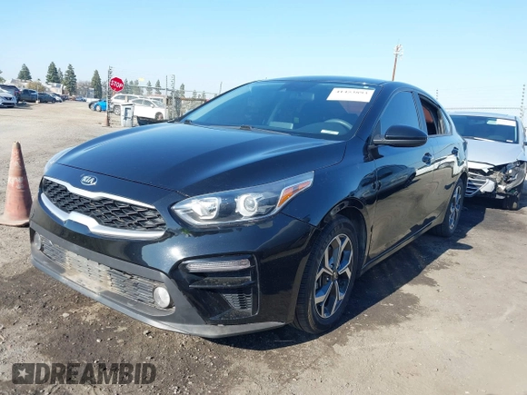 2021 Kia Forte LXS z VIN 3KPF24ADXME271884, wystawiony jako IAAI lot #41453893 z przebiegiem 93 462 mil mil oraz . Historia ofert i sprzedaży dostępna na DreamBid. Obrazek 14.