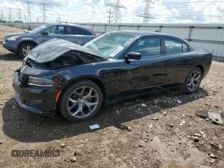 2015 Dodge Charger SXT with VIN 2C3CDXHG3FH832372, listed as a Copart auction lot 61605075 with 180,132 mi miles and Salvage title. Bid and sale history available at DreamBid. Image 1.